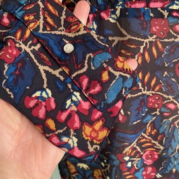 🌿CONVERSE sheer floral blouse with pleating detail and half button front - Picture 8 of 13